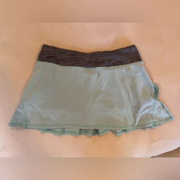 Lululemon Pace Setter Skirt – Size Small (4/6) - Picture 3 of 4